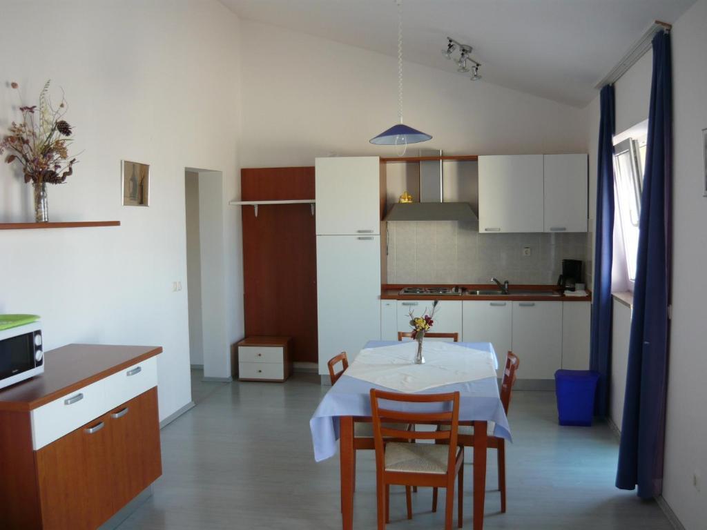 Apartments Dokovic Barbat na Rabu Bilik gambar